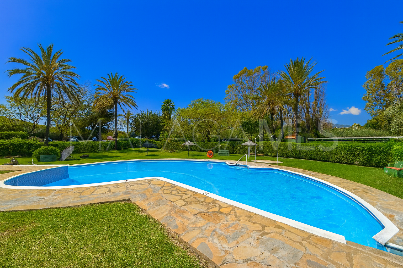 Villa for sale in Estepona