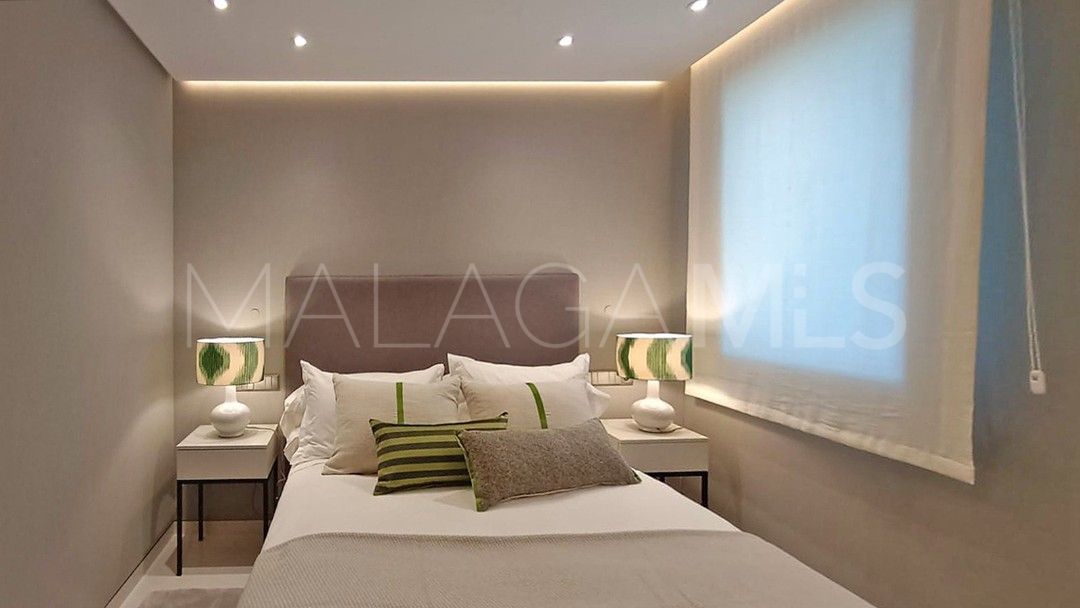 Buy apartment with 4 bedrooms in Marbella - Puerto Banus