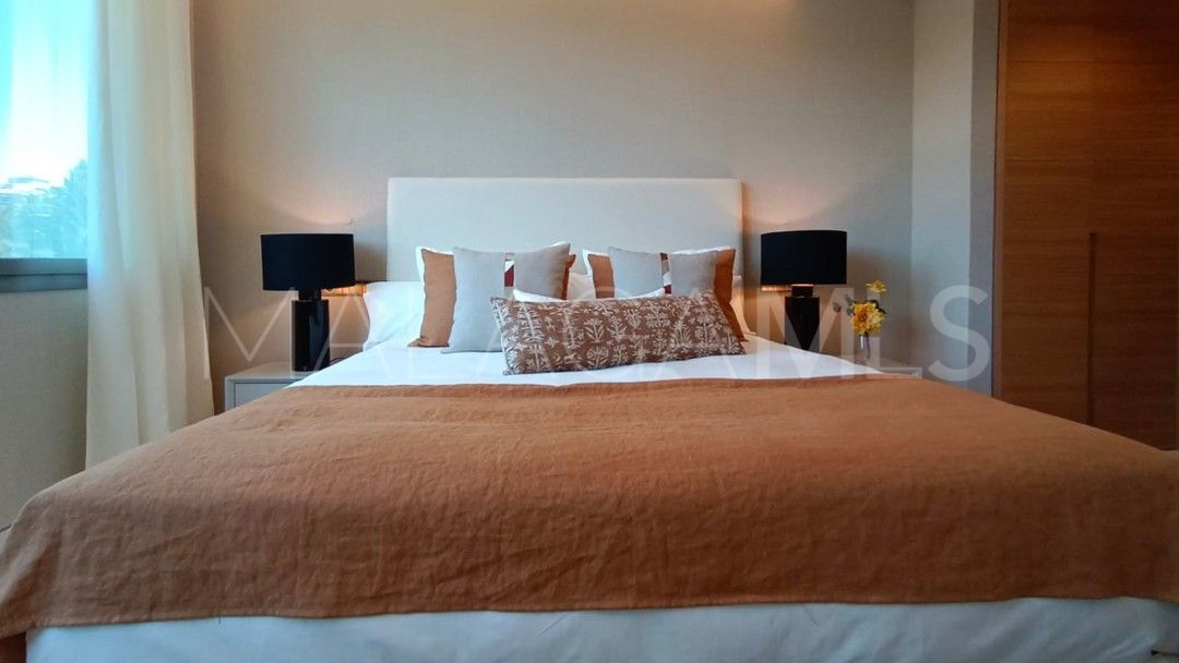 Buy apartment with 4 bedrooms in Marbella - Puerto Banus