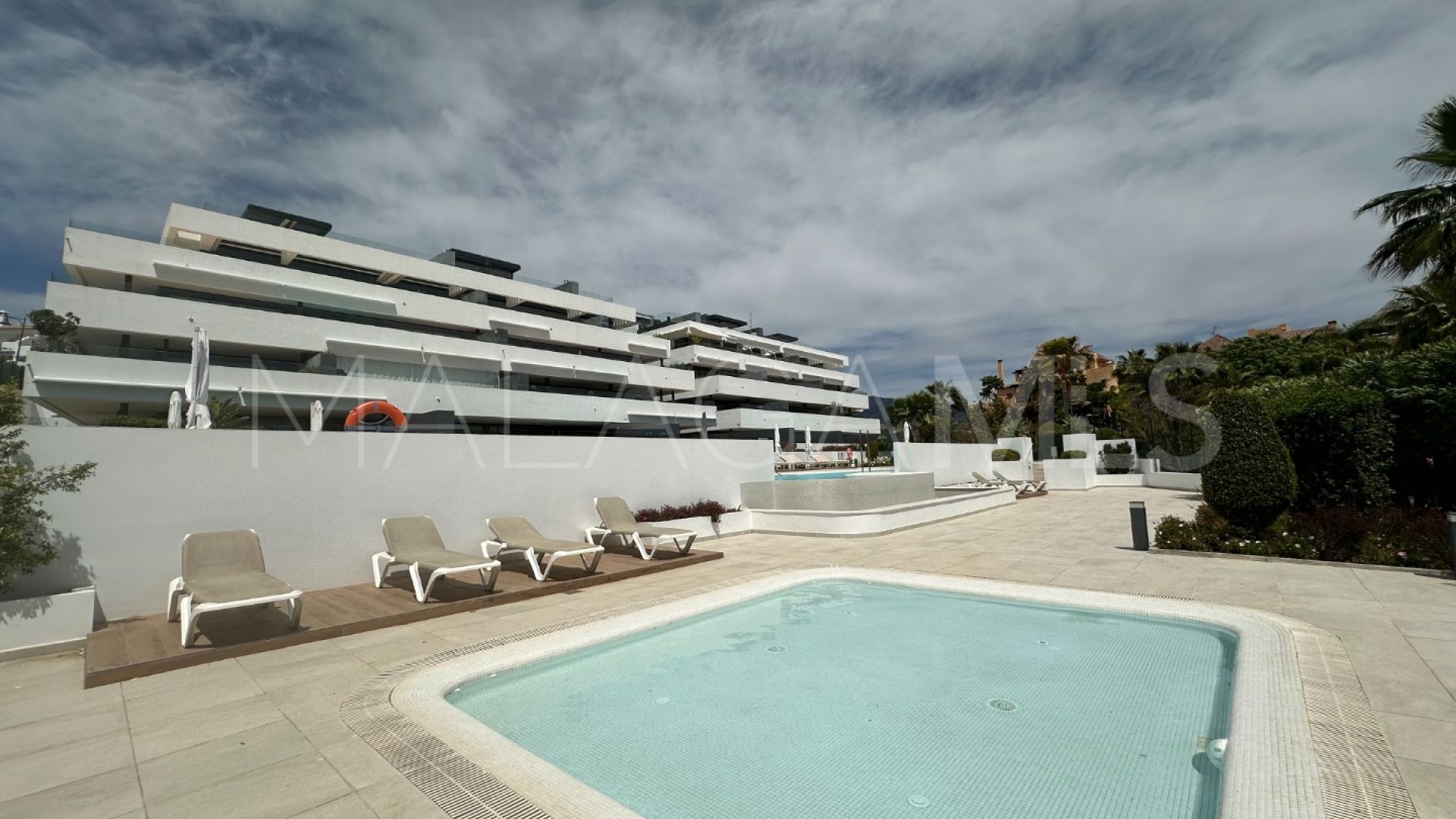 For sale apartment with 3 bedrooms in El Campanario Hills