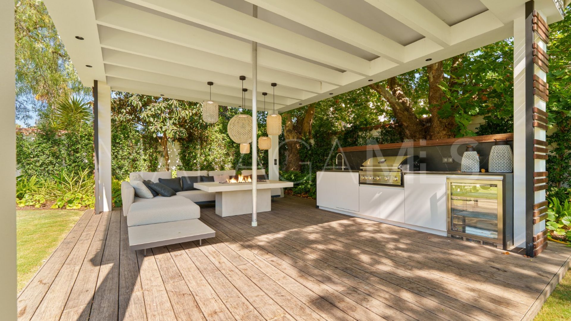 Buy villa in Marbella - Puerto Banus with 5 bedrooms
