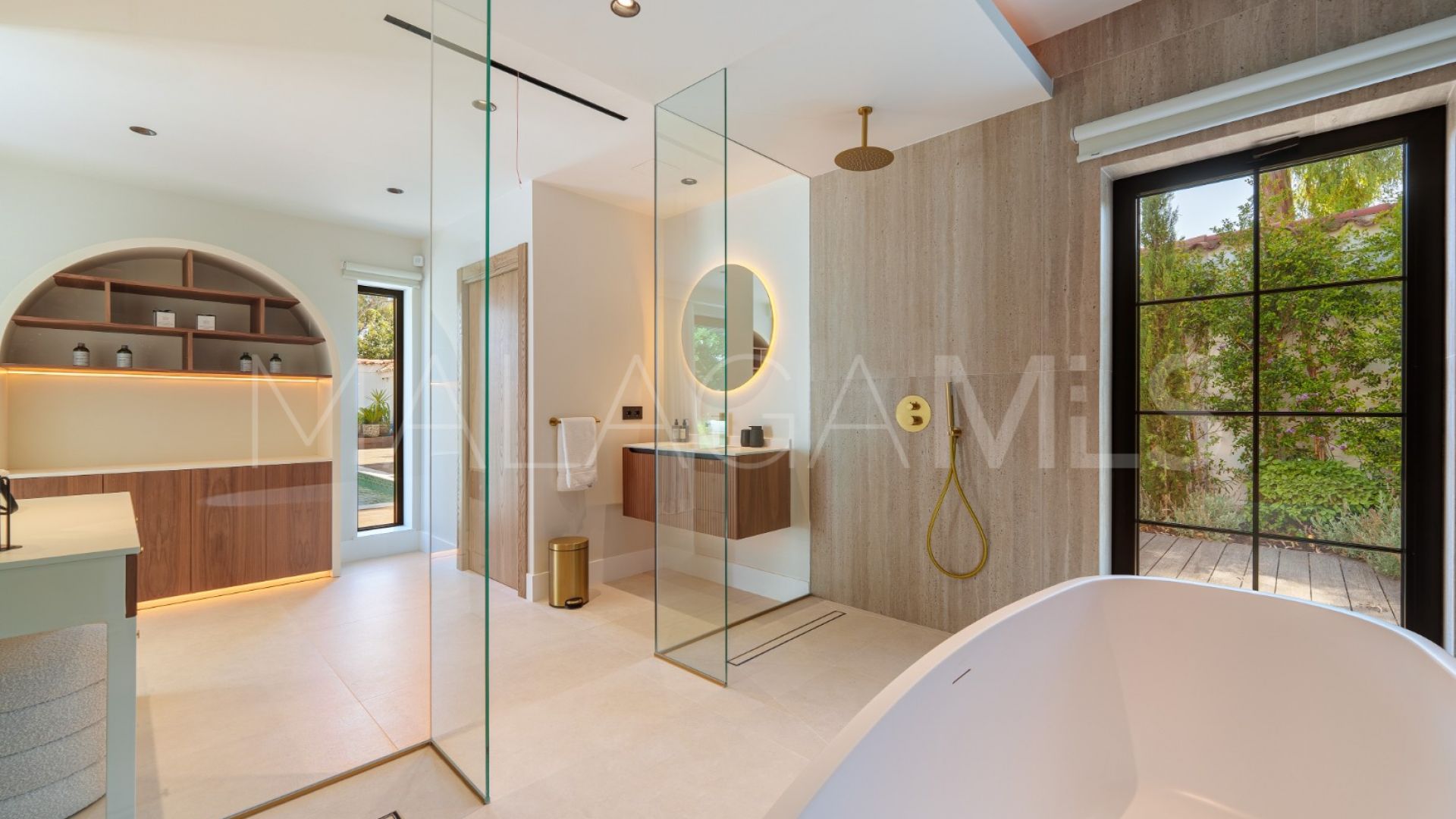 Buy villa in Marbella - Puerto Banus with 5 bedrooms