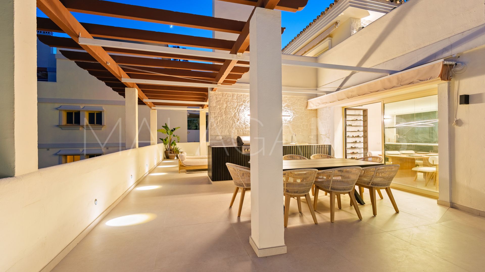 Duplex penthouse for sale in Palacetes Los Belvederes with 3 bedrooms