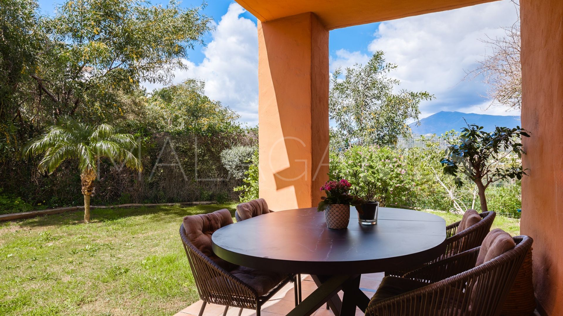 Erdgeschosswohnung for sale in Benahavis