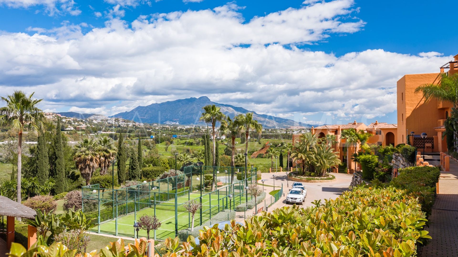 Erdgeschosswohnung for sale in Benahavis