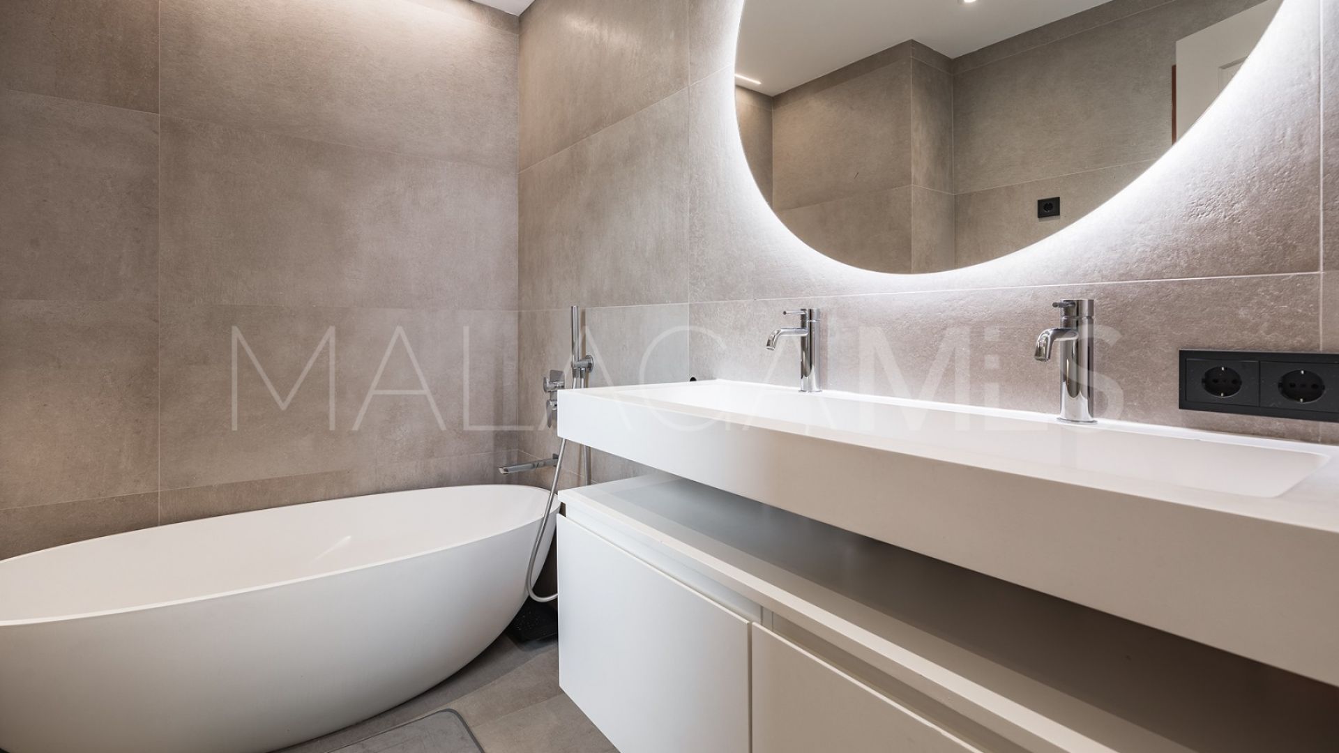 Erdgeschosswohnung for sale in Benahavis