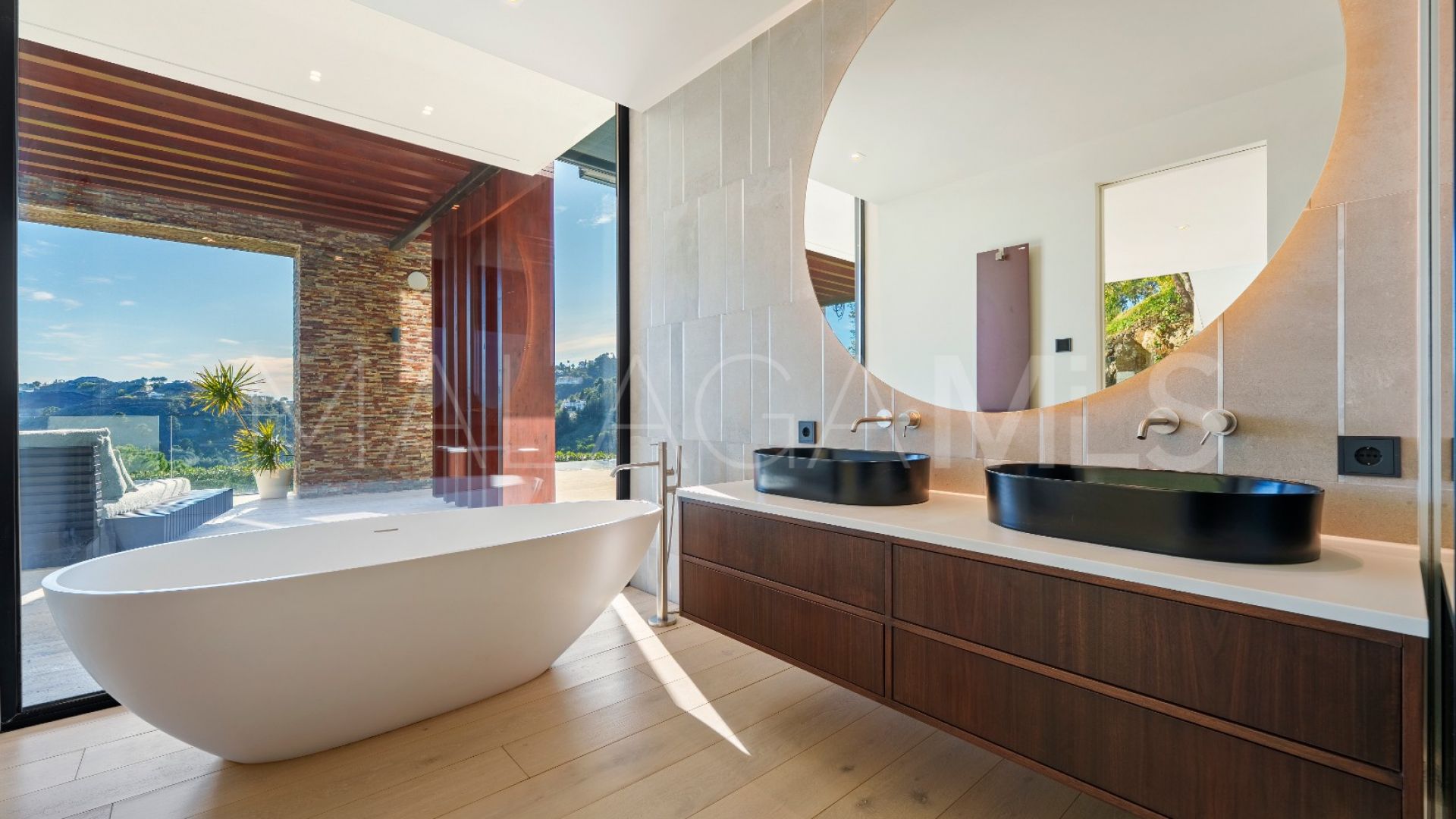 Villa for sale in El Madroñal