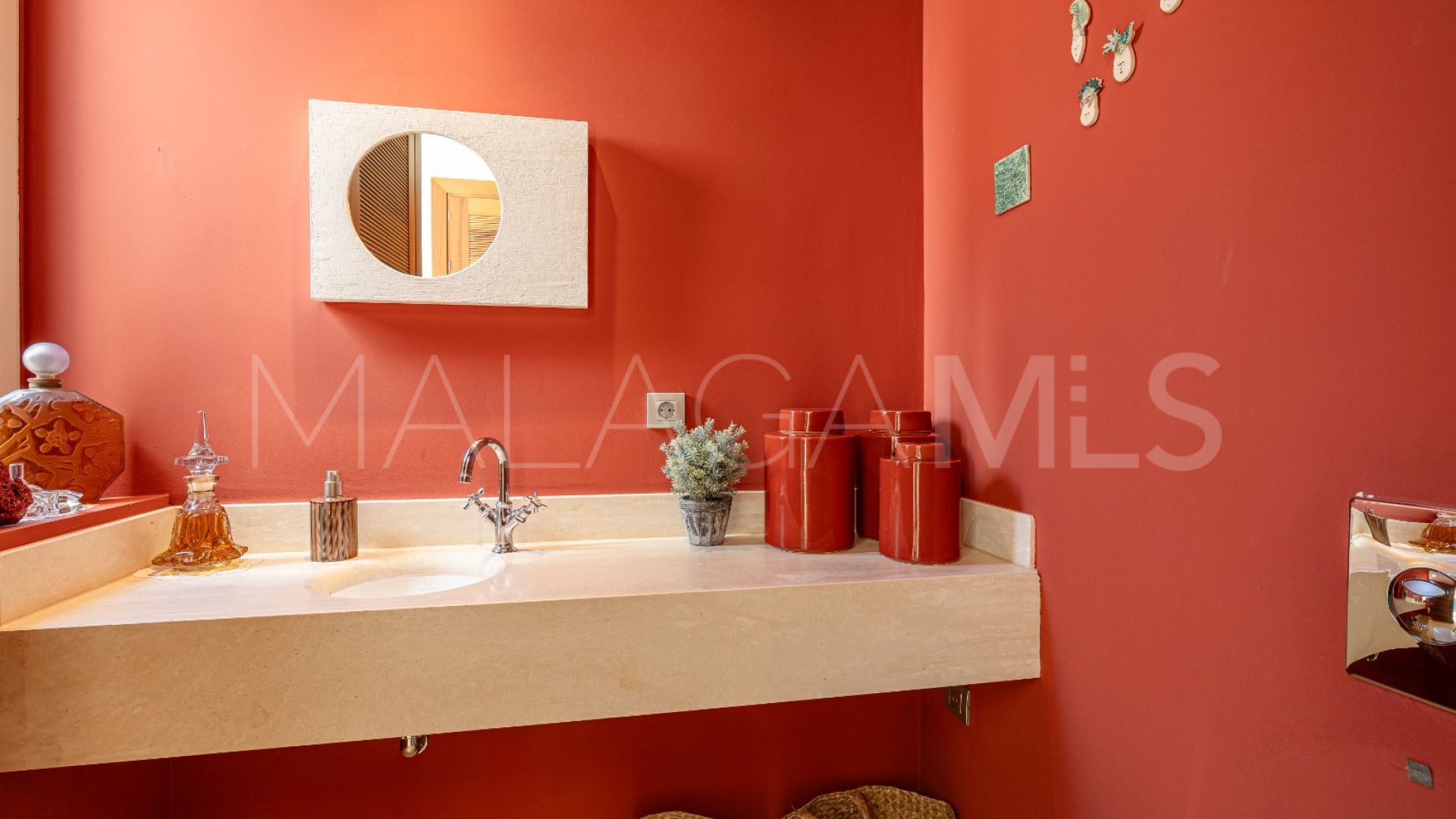 For sale villa with 4 bedrooms in Finca Cortesin