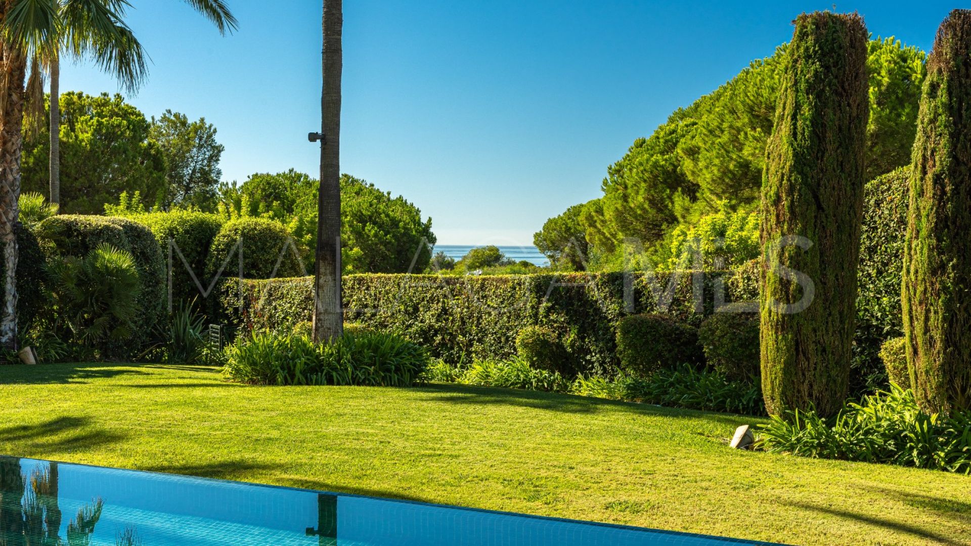 For sale villa with 4 bedrooms in Finca Cortesin