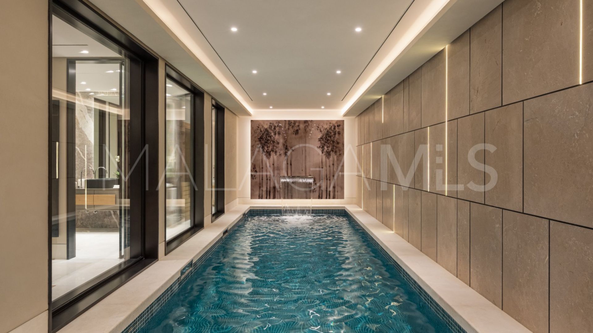 5 bedrooms Marbella Hill Club villa for sale