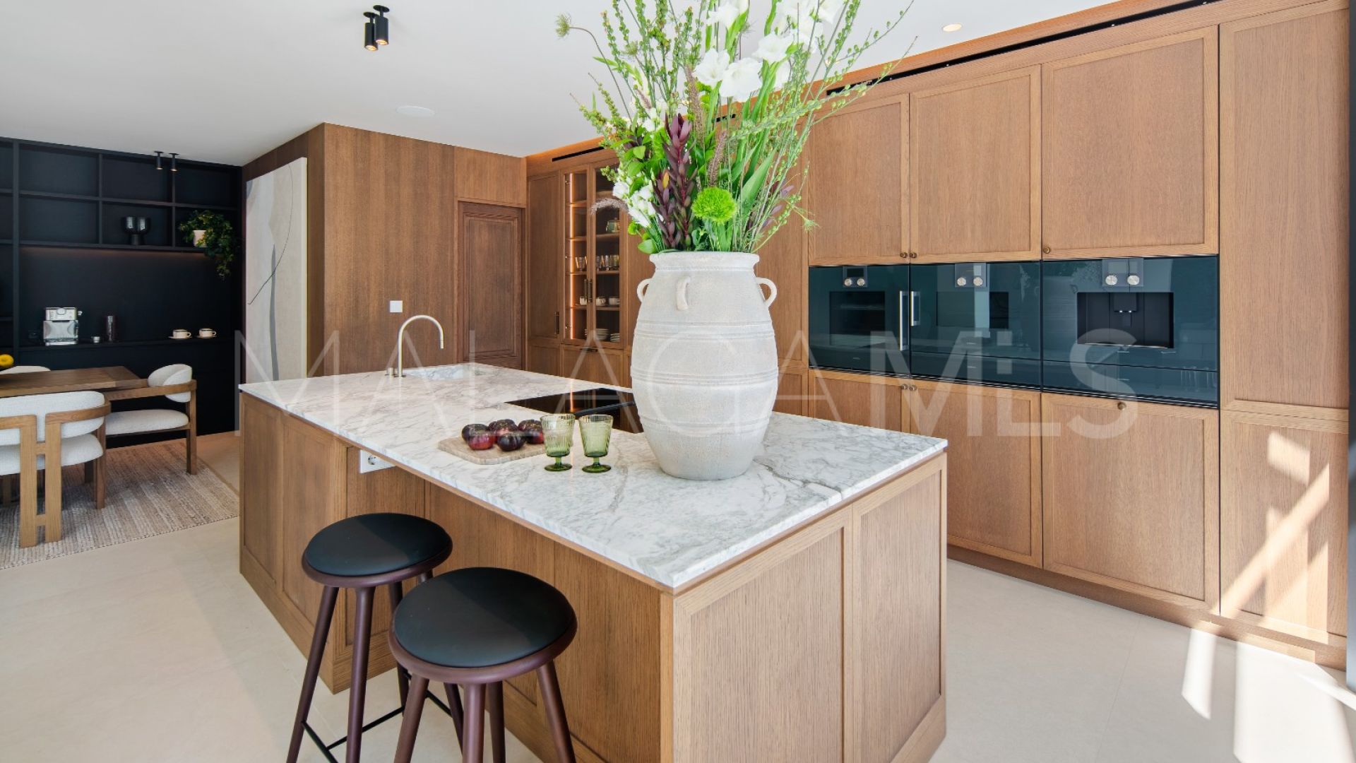 Villa for sale in Nueva Andalucia