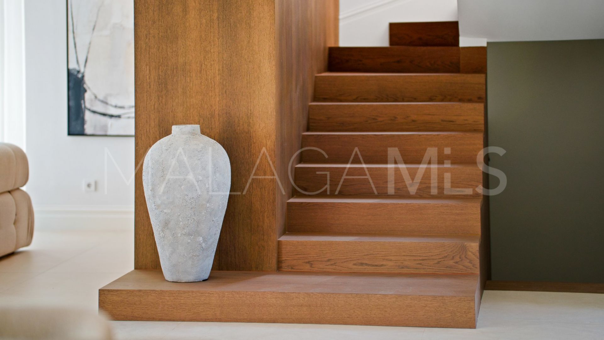 Villa for sale in Nueva Andalucia