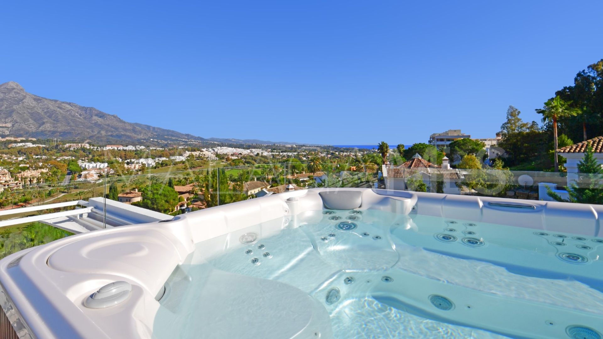 Los Naranjos villa for sale