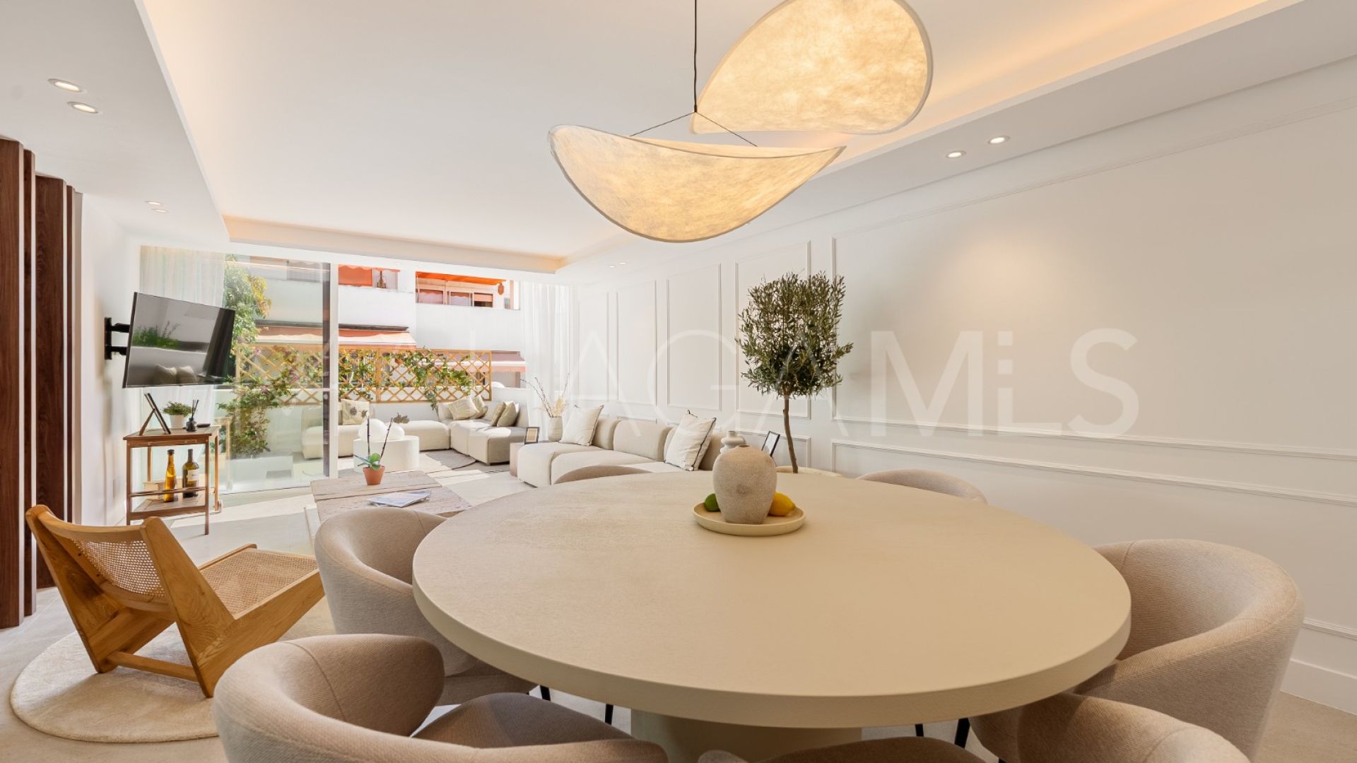 Radhus for sale in Marbella Golden Mile