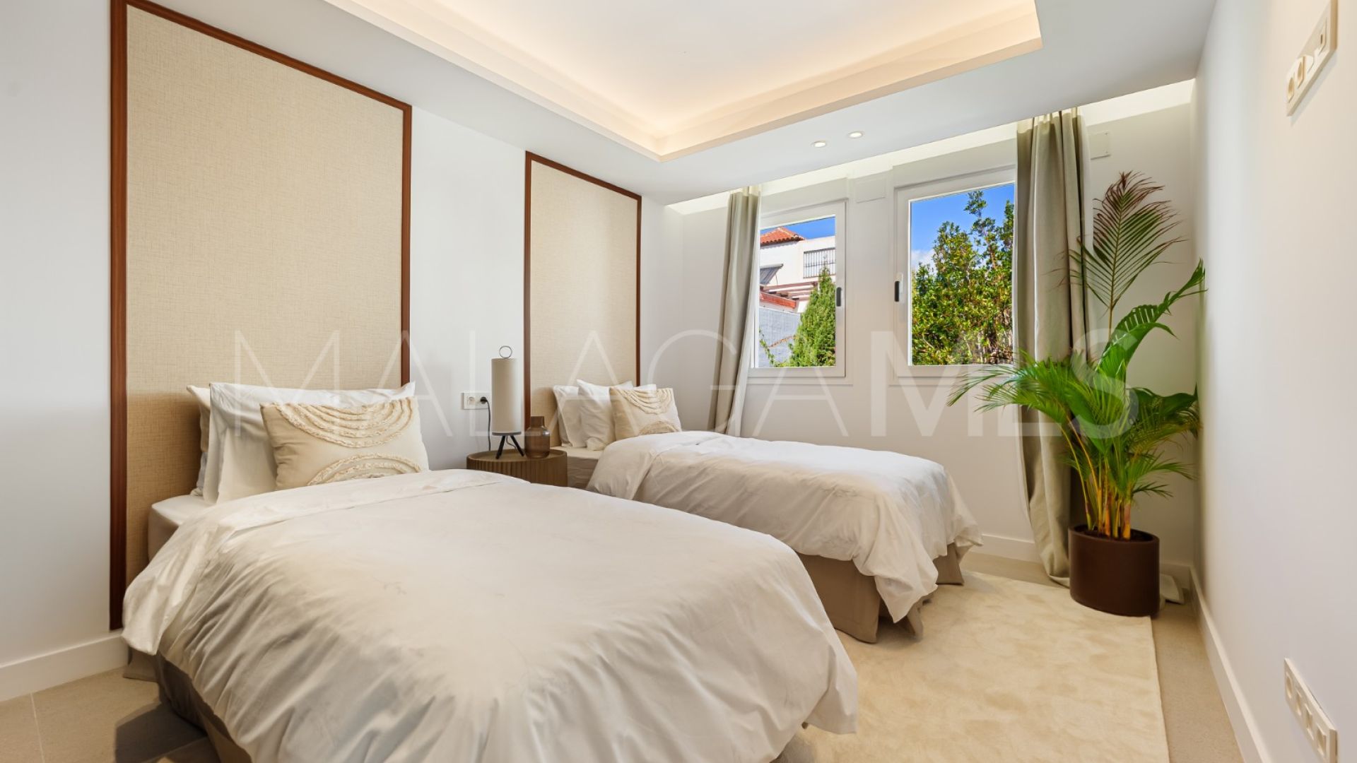 Radhus for sale in Marbella Golden Mile