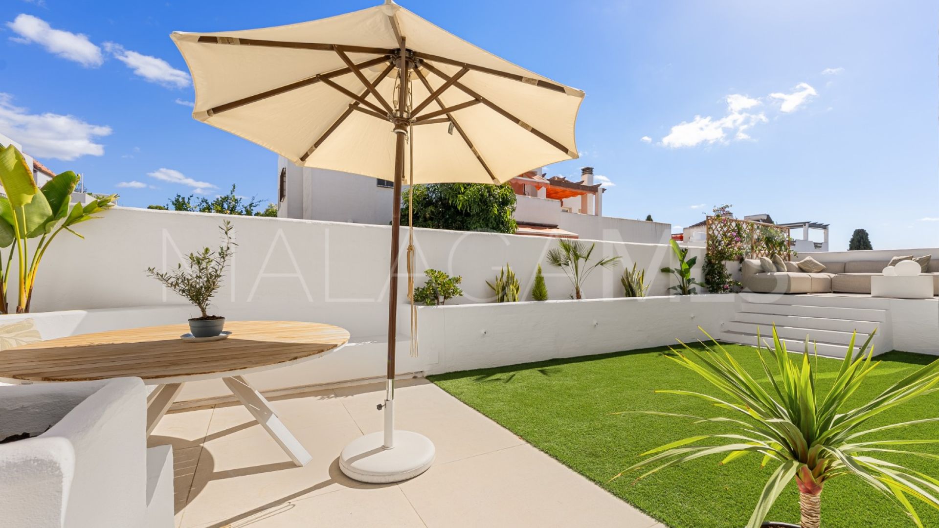 Radhus for sale in Marbella Golden Mile