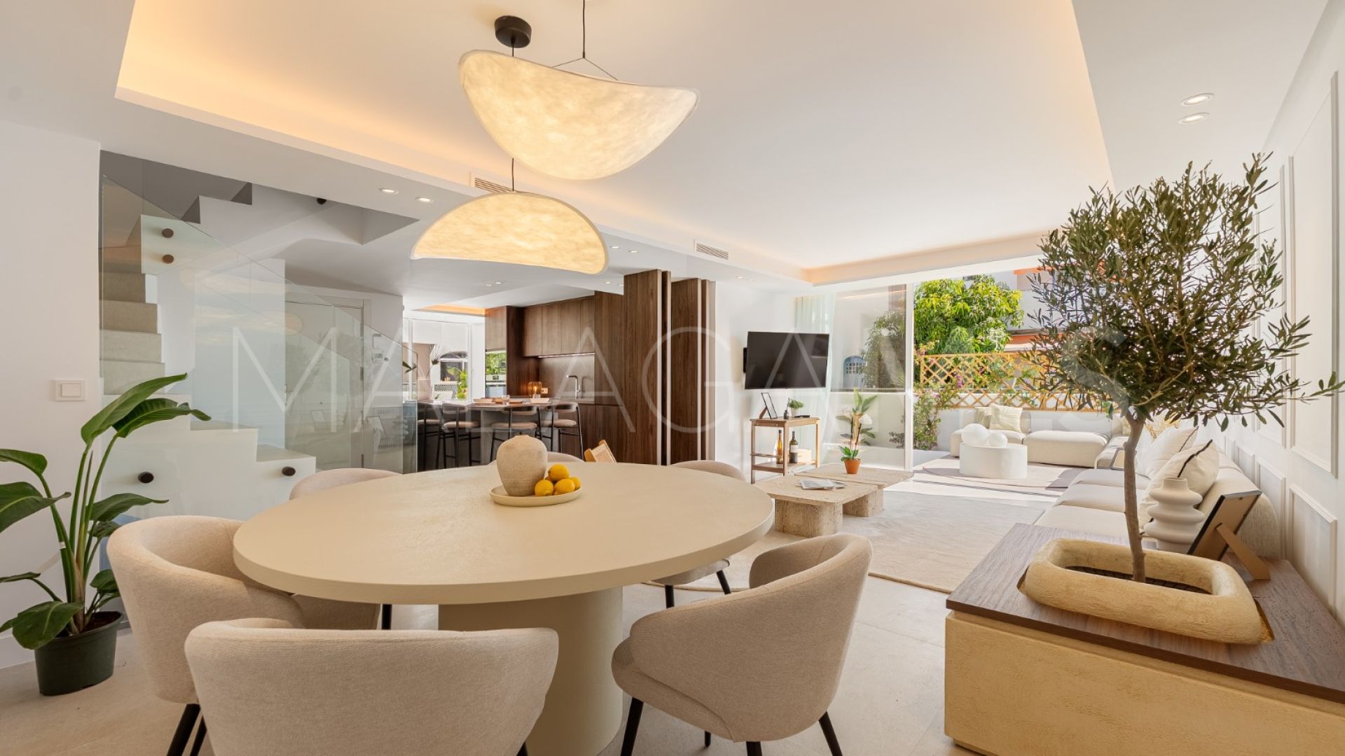 Radhus for sale in Marbella Golden Mile