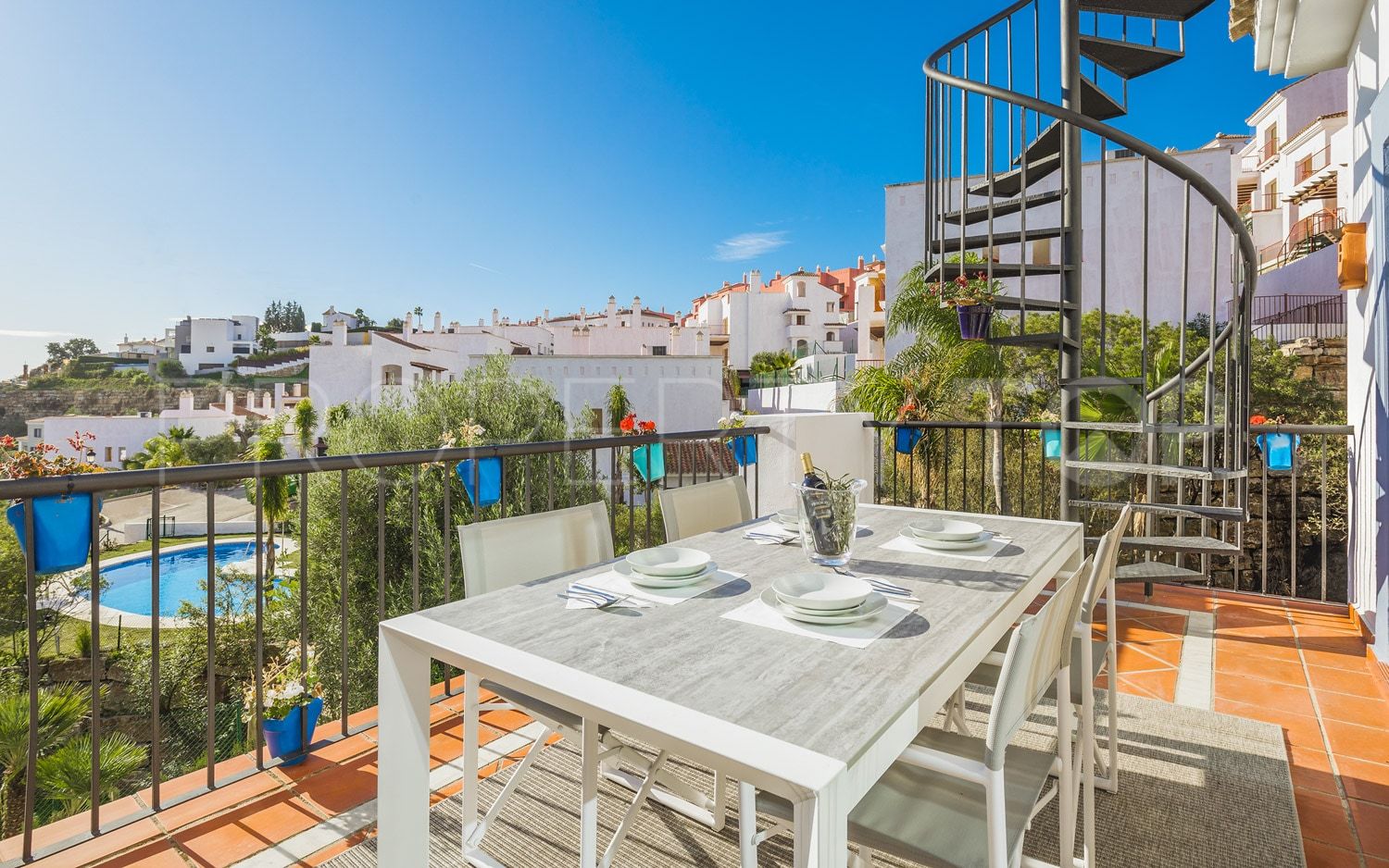 For sale Benahavis penthouse with 2 bedrooms