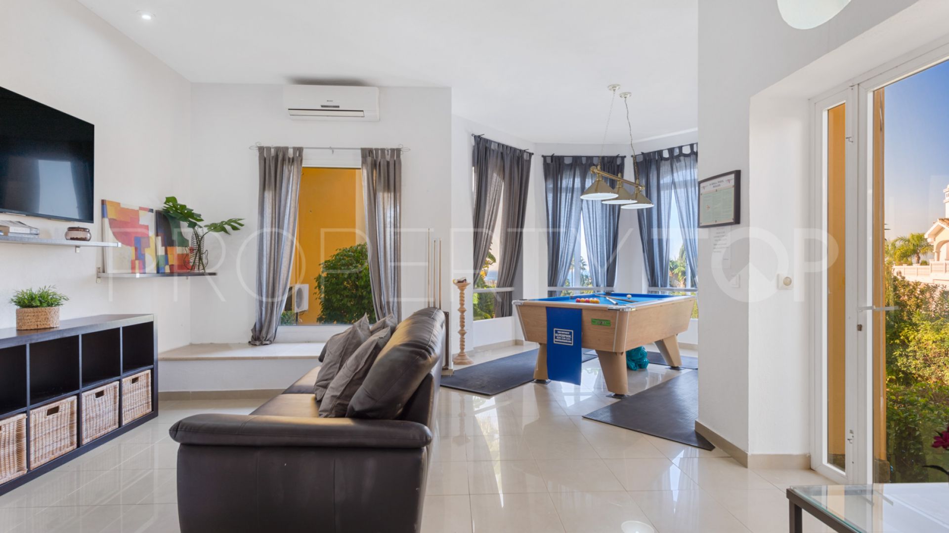 Villa en venta en El Rosario con 8 dormitorios