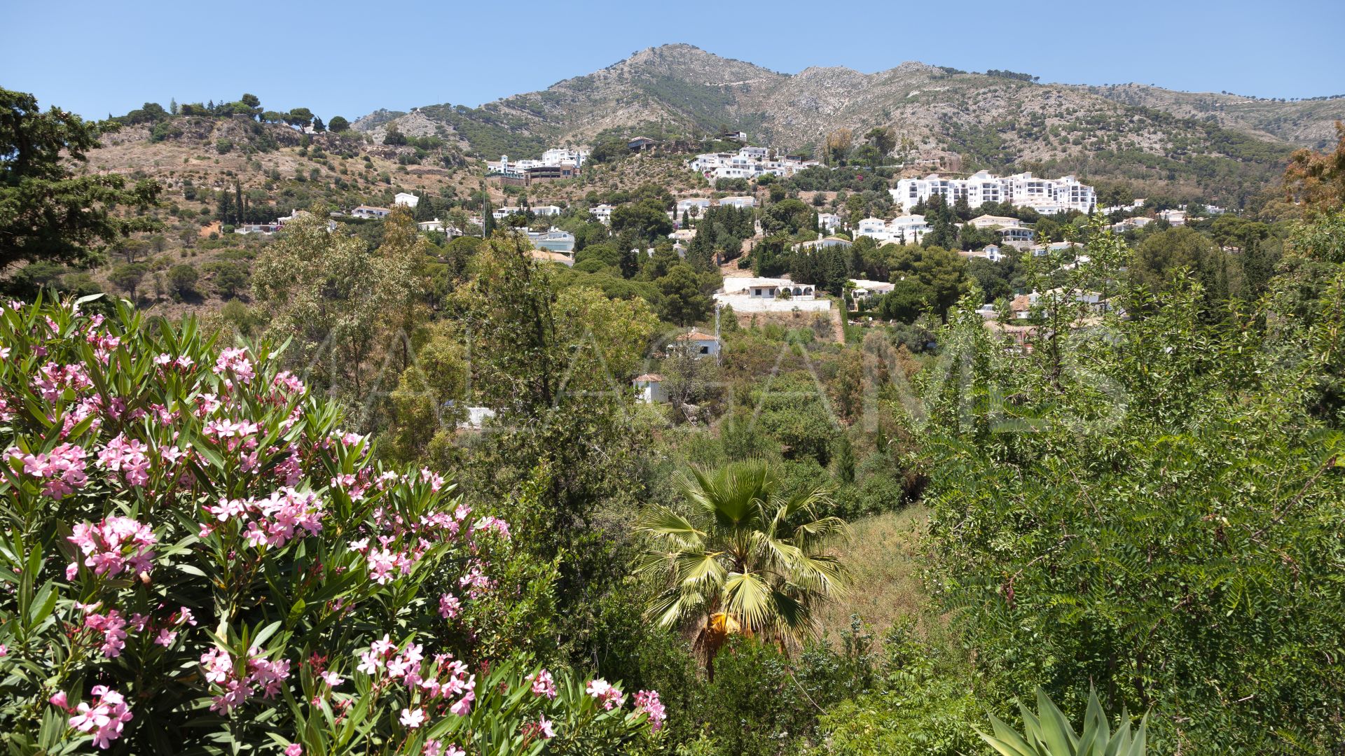 Villa for sale in Mijas