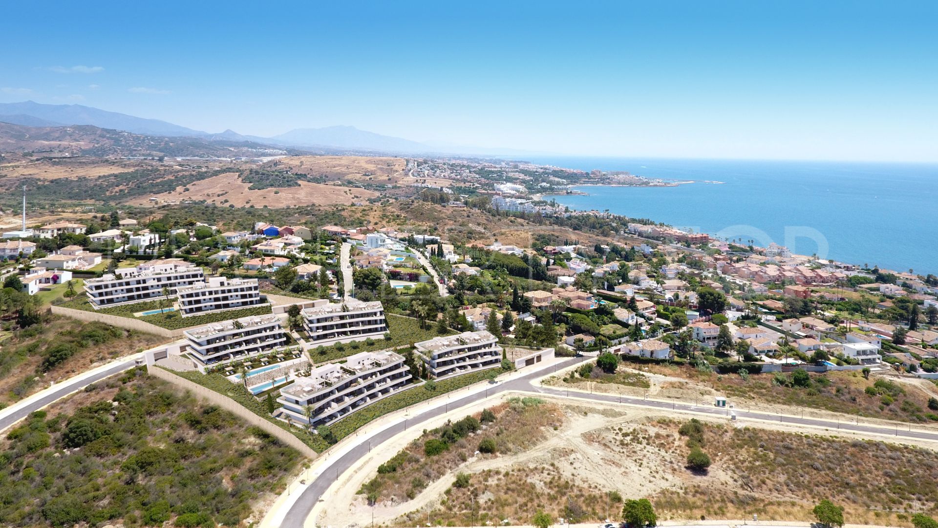 Ground floor apartment with 3 bedrooms for sale in Estepona