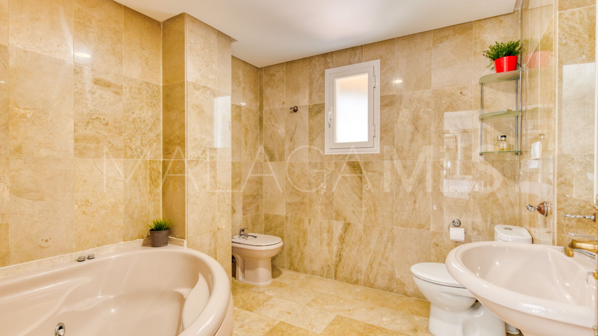 Apartamento planta baja for sale in Benalmadena Costa