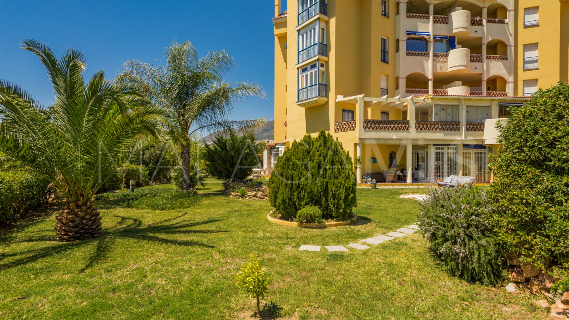 Apartamento planta baja for sale in Benalmadena Costa