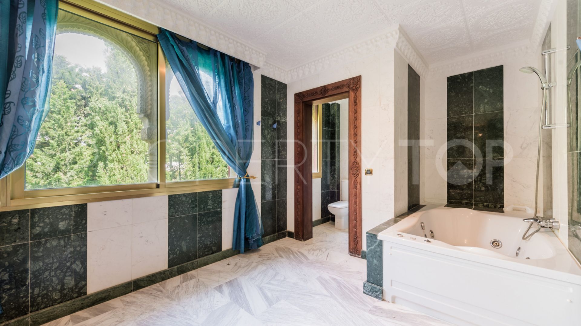 Villa en venta en Torrenueva con 8 dormitorios