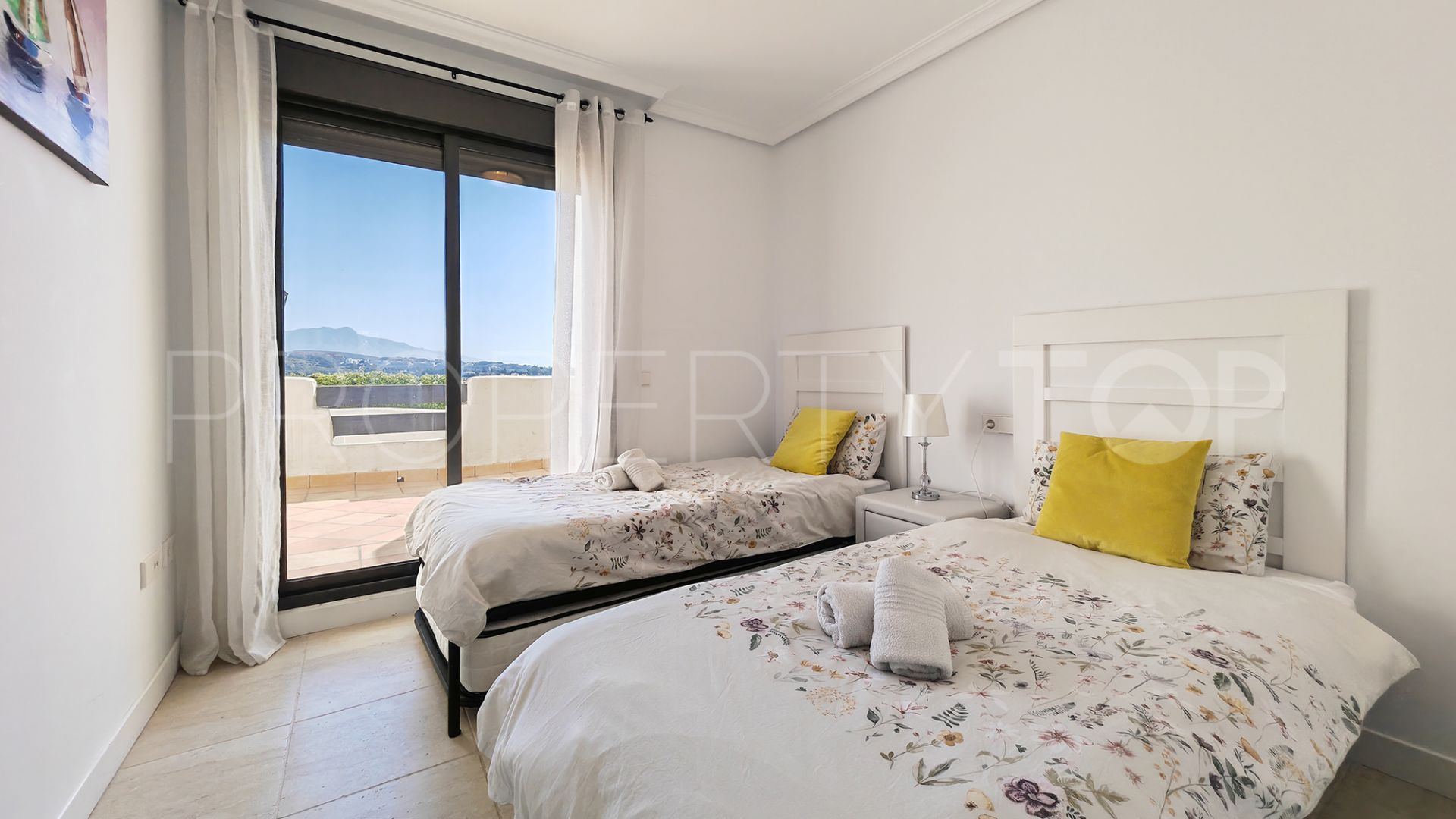 For sale La Resina Golf ground floor apartment with 2 bedrooms