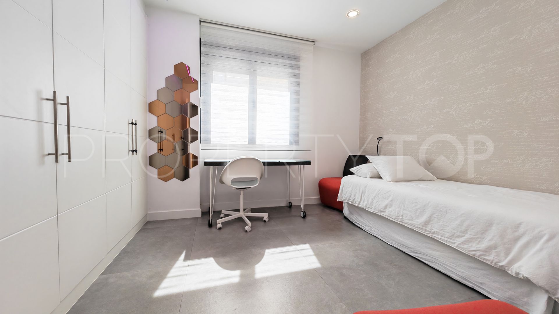 For sale Mirador de Estepona Hills apartment with 2 bedrooms