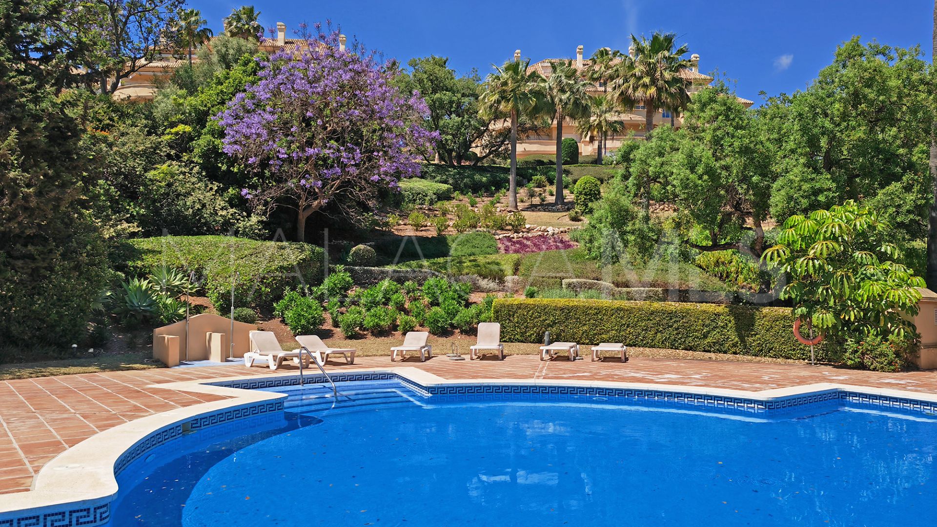 Se vende atico duplex in Elviria Hills