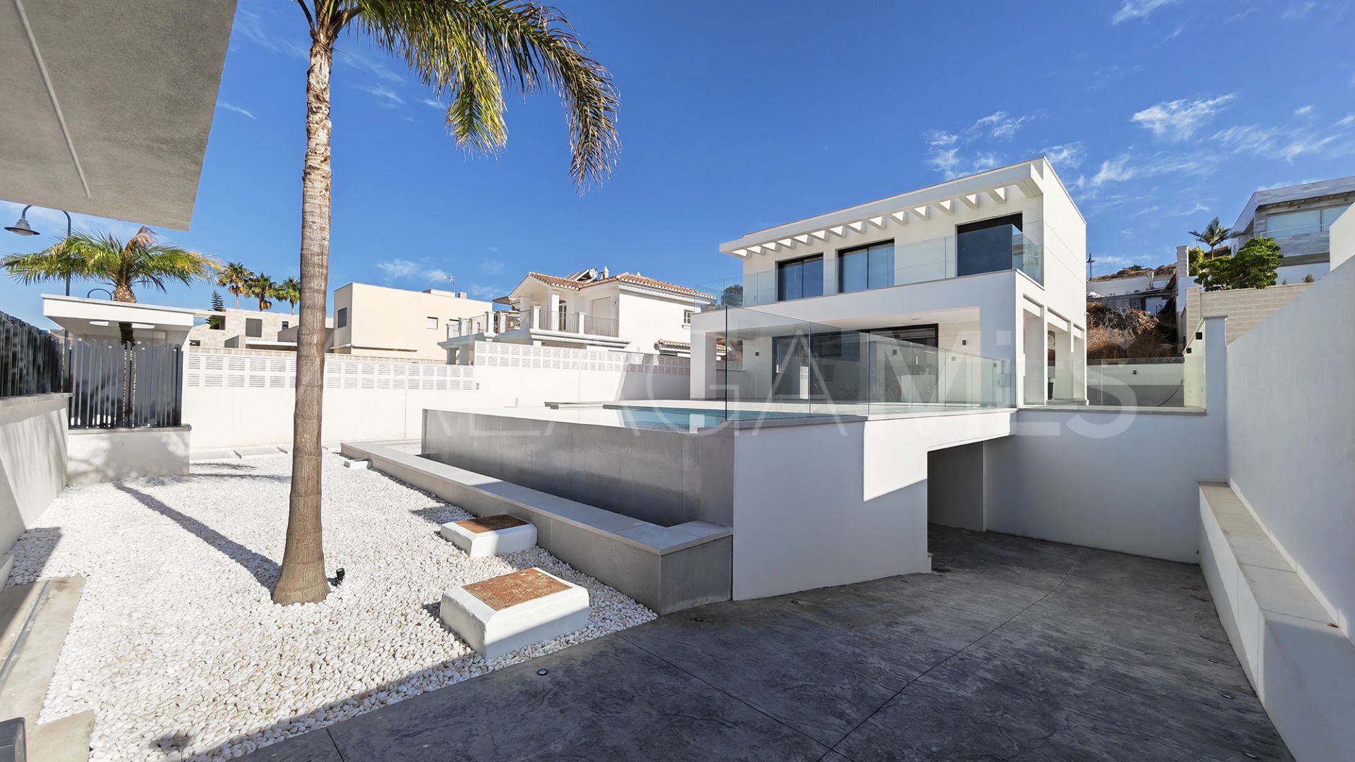 Se vende villa in Cala de Mijas de 4 bedrooms