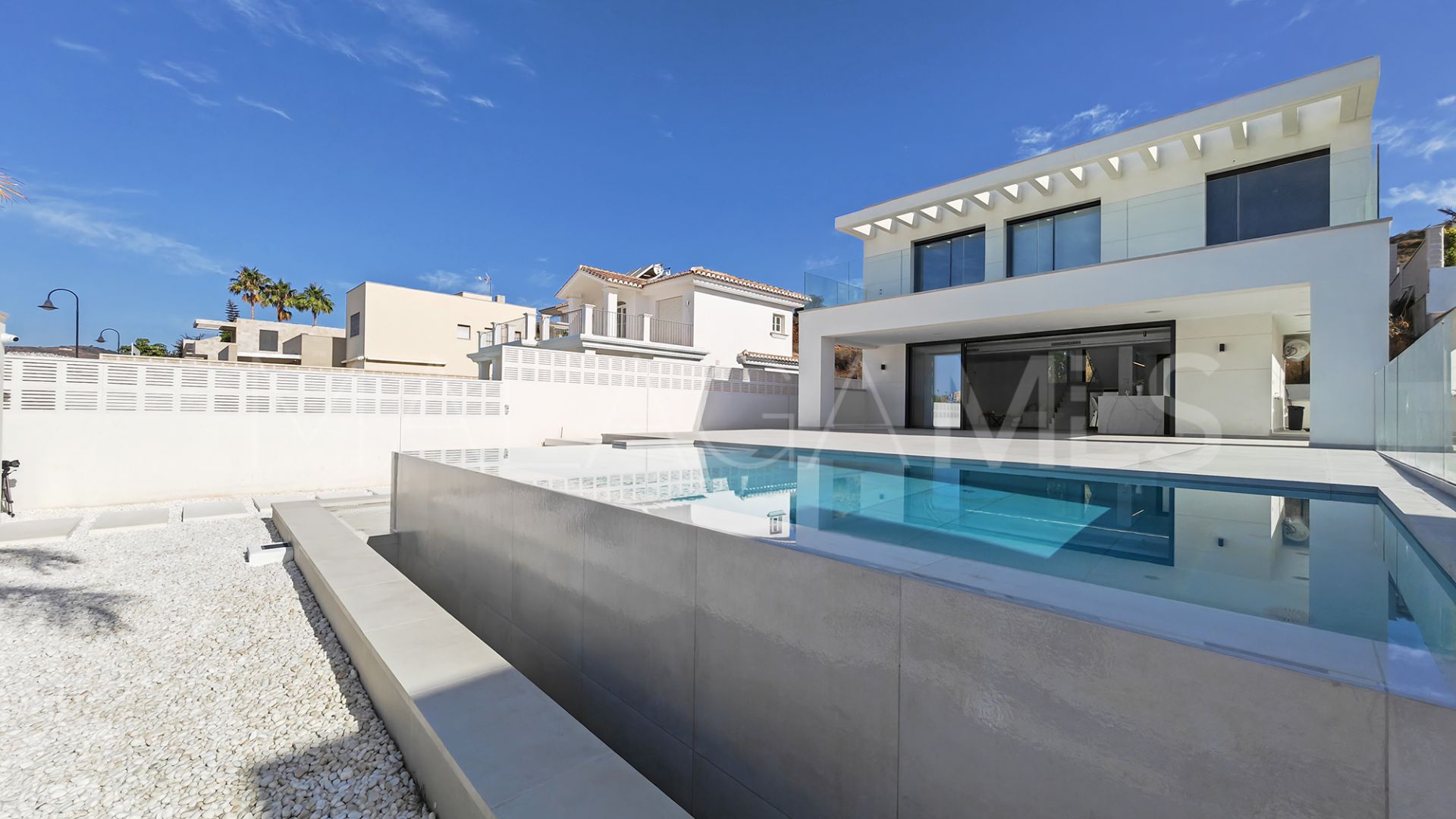 Se vende villa in Cala de Mijas de 4 bedrooms