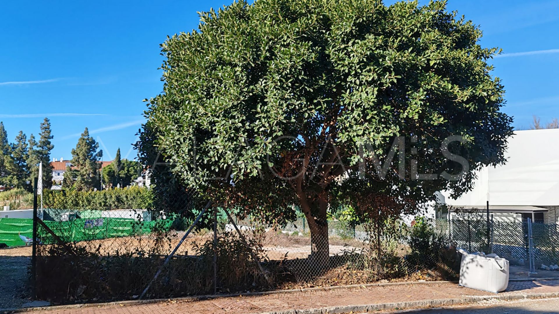 Terrain for sale in Los Altos de Marbella