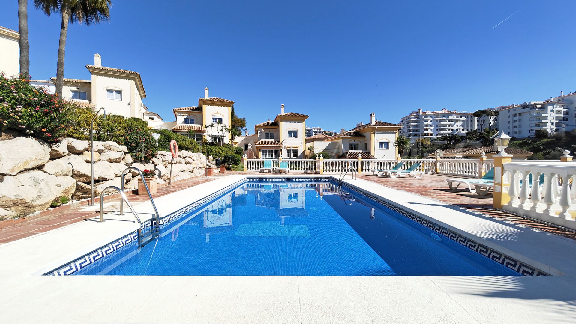 For sale 4 bedrooms villa in Riviera del Sol
