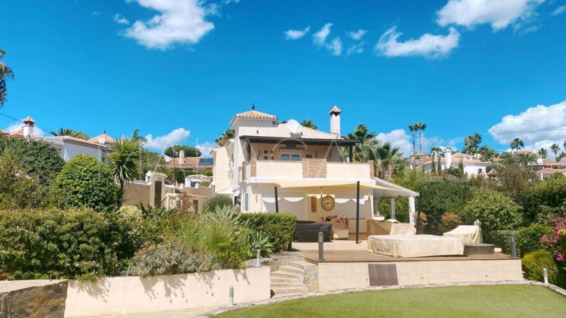 Villa for sale in Puerto Romano