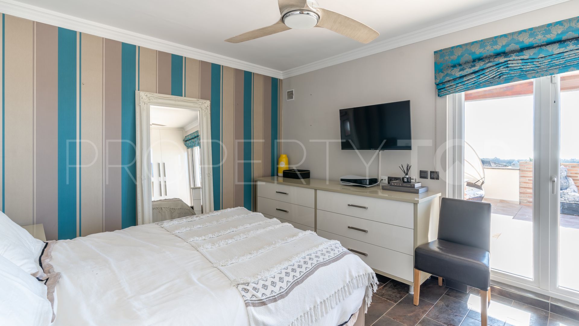 Villa a la venta con 4 dormitorios en Puerto Romano
