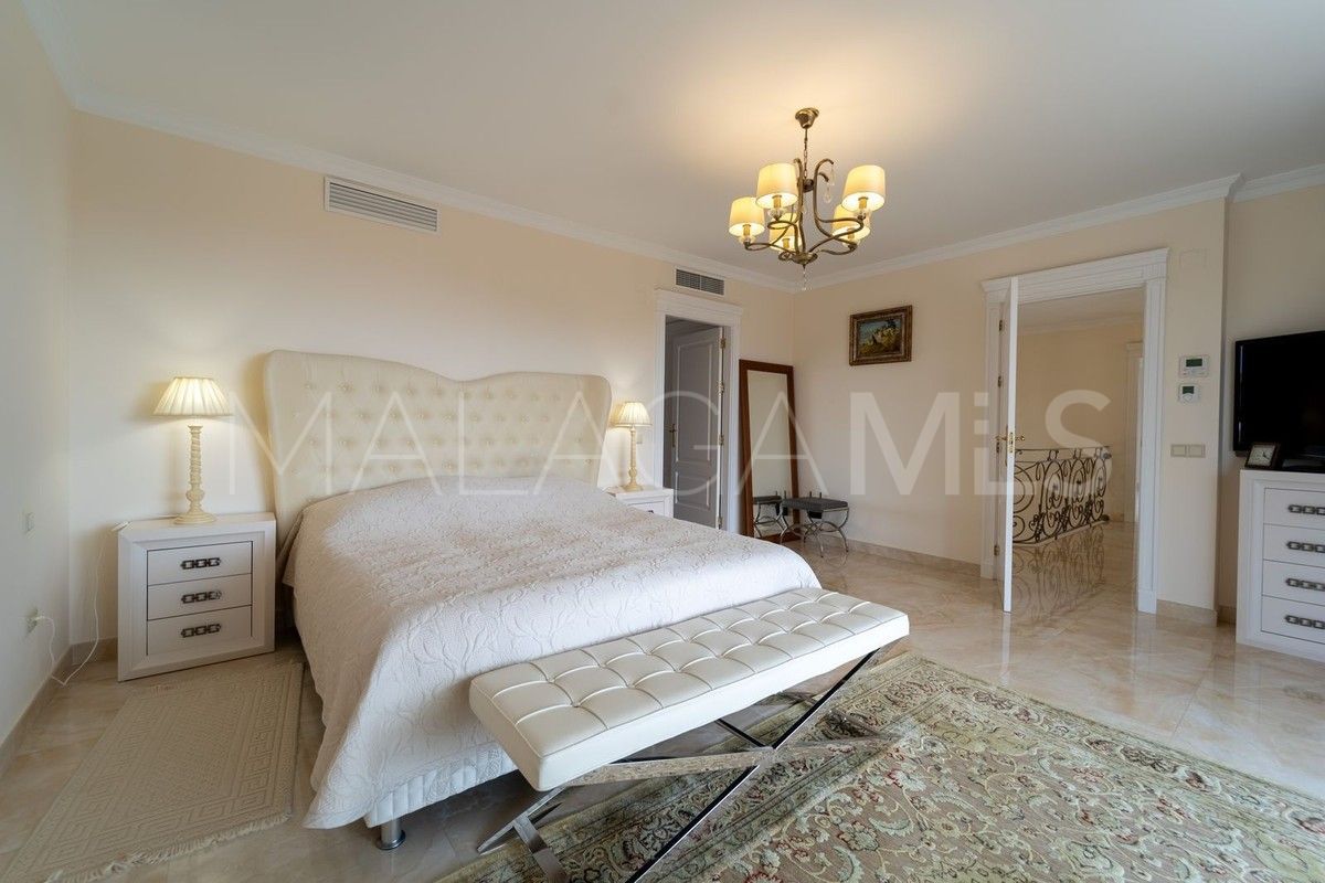 Buy Hacienda las Chapas 5 bedrooms villa