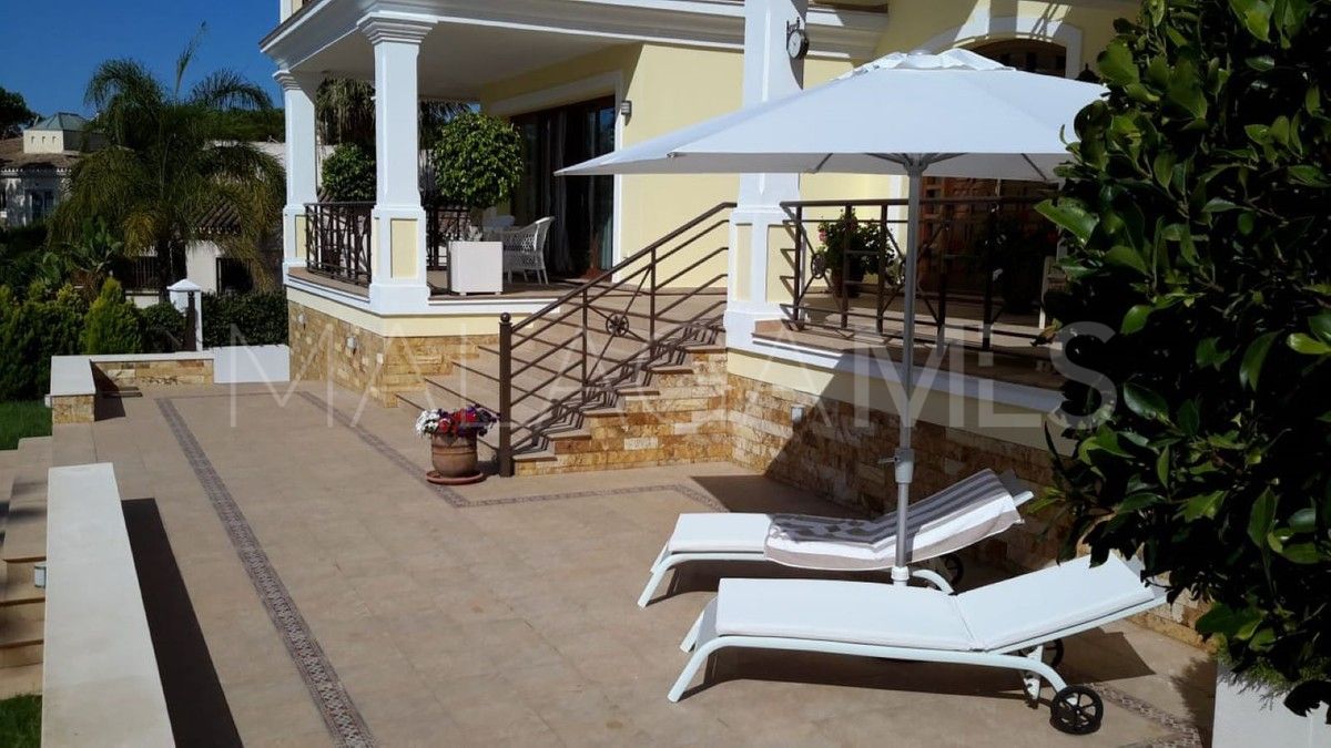 Buy Hacienda las Chapas 5 bedrooms villa