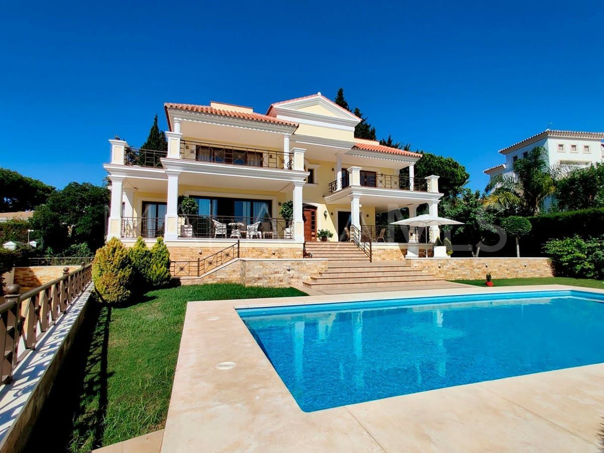 Buy Hacienda las Chapas 5 bedrooms villa