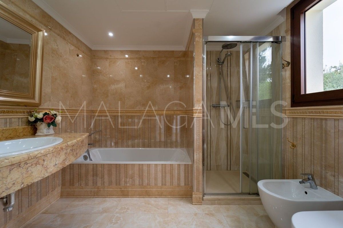 Buy Hacienda las Chapas 5 bedrooms villa