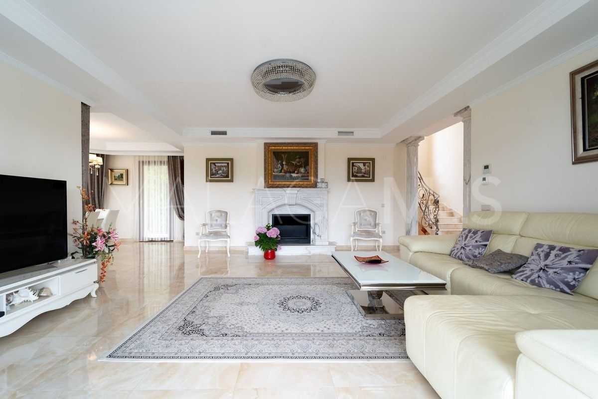 Buy Hacienda las Chapas 5 bedrooms villa