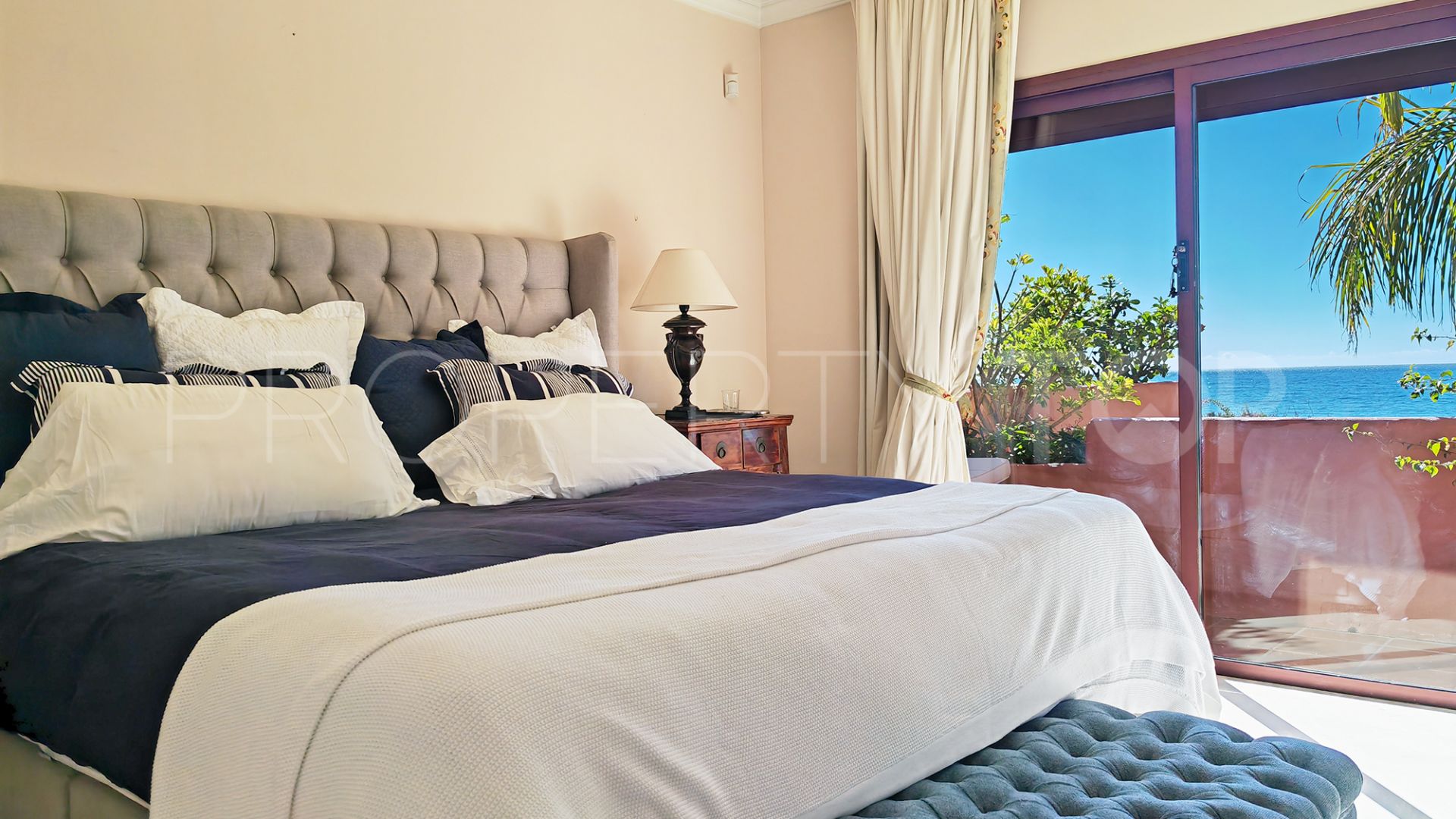 Apartamento con 4 dormitorios en venta en Alicate Playa