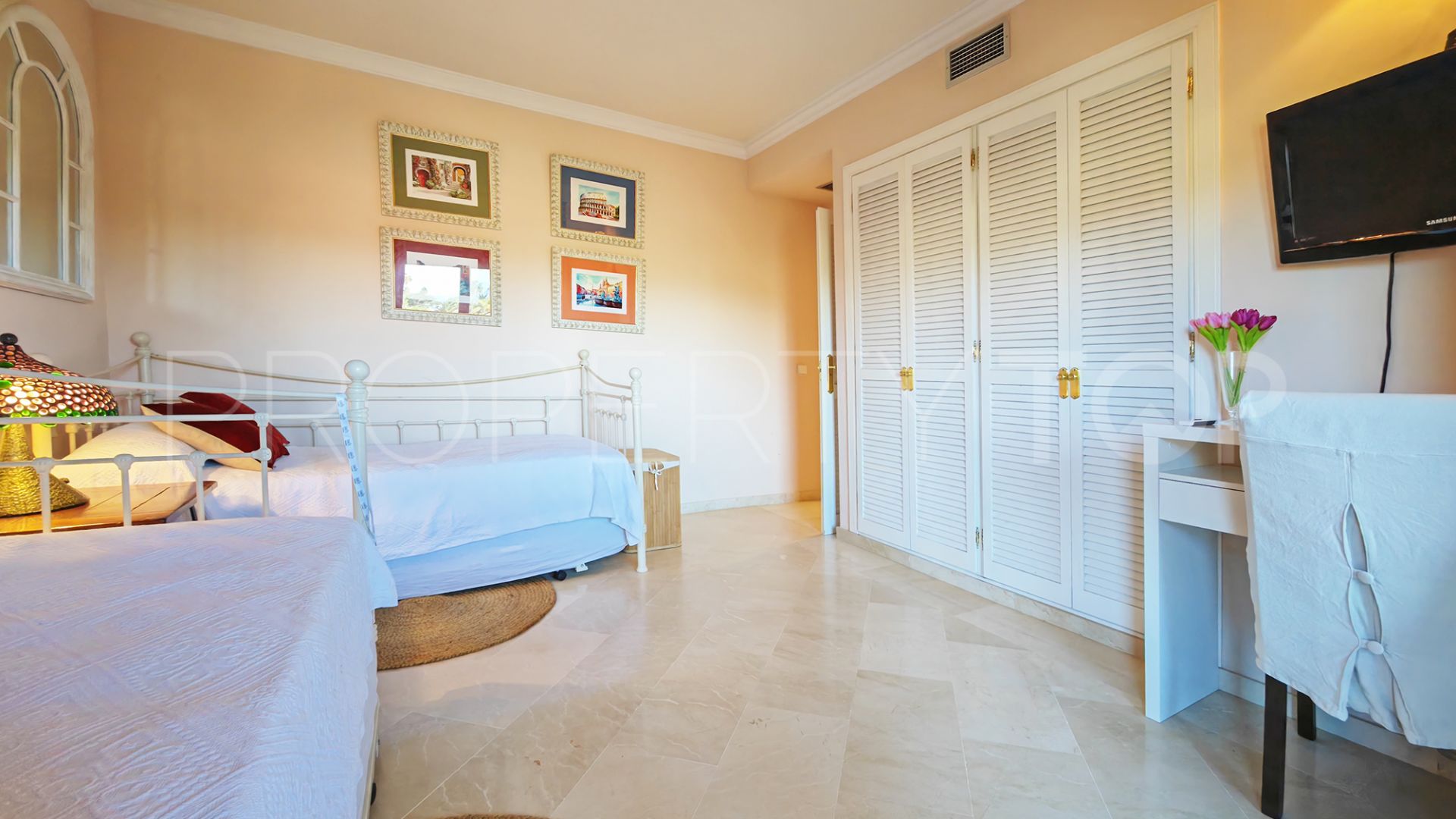 Apartamento con 4 dormitorios en venta en Alicate Playa