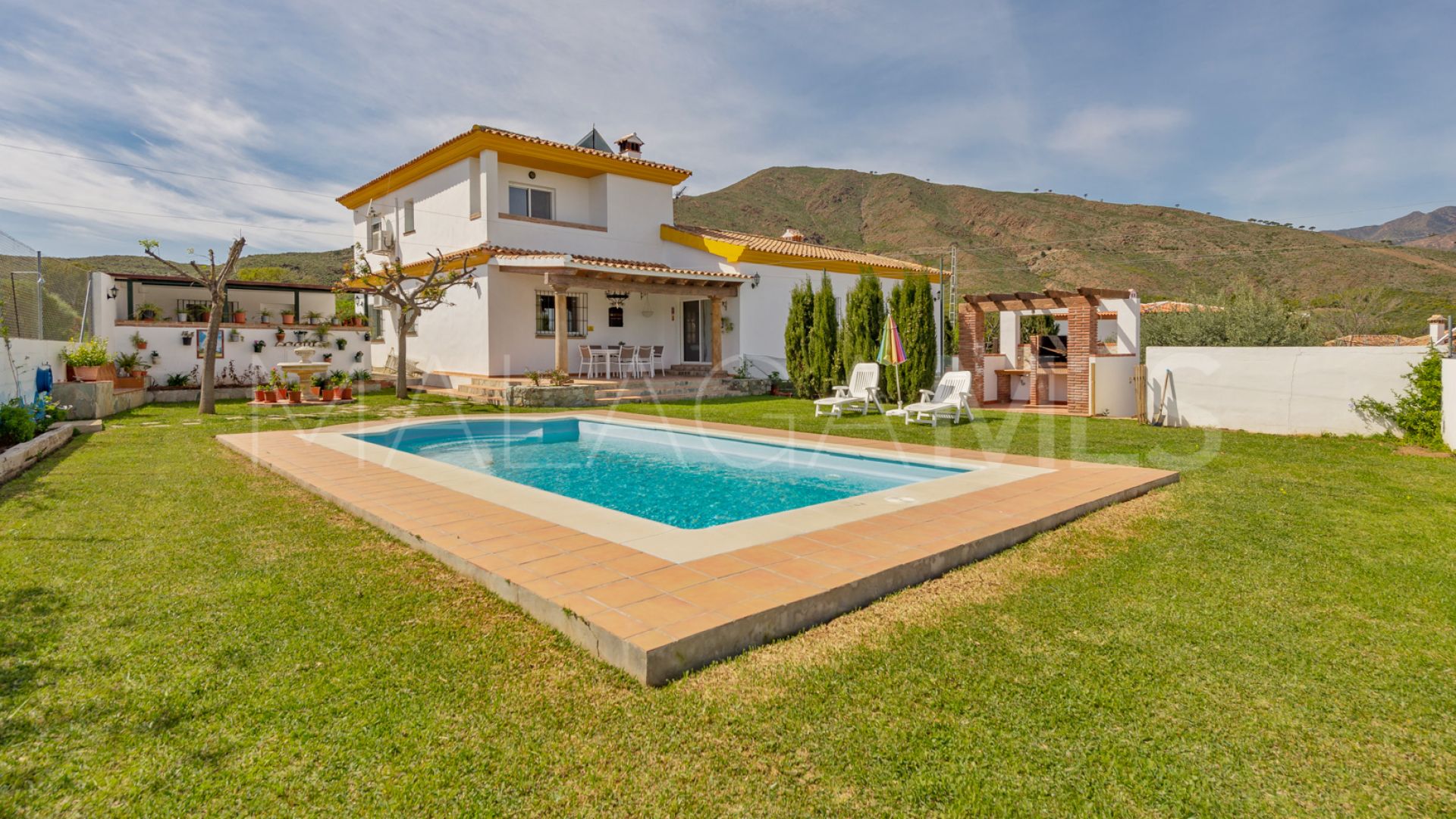 Villa for sale in Cala de Mijas