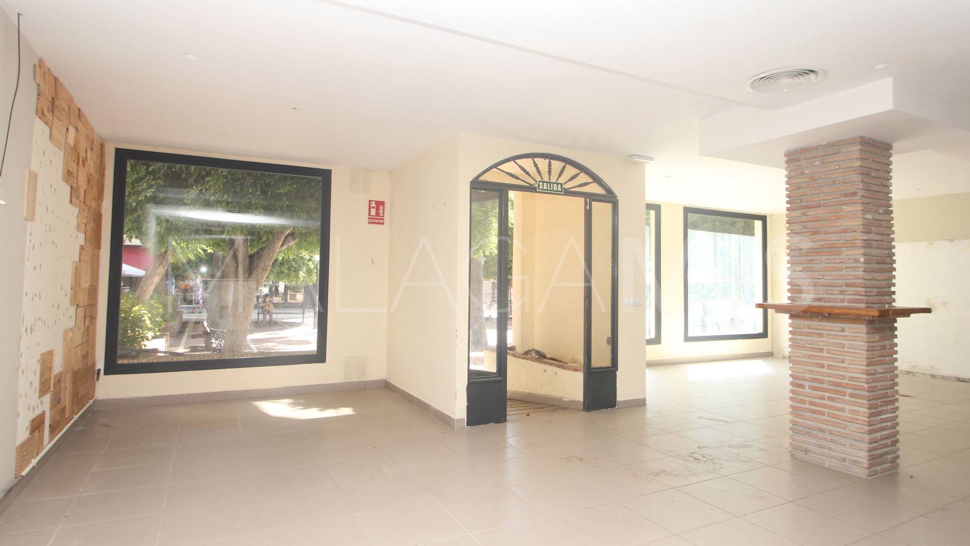 Buy commercial premises in Marbella Centro