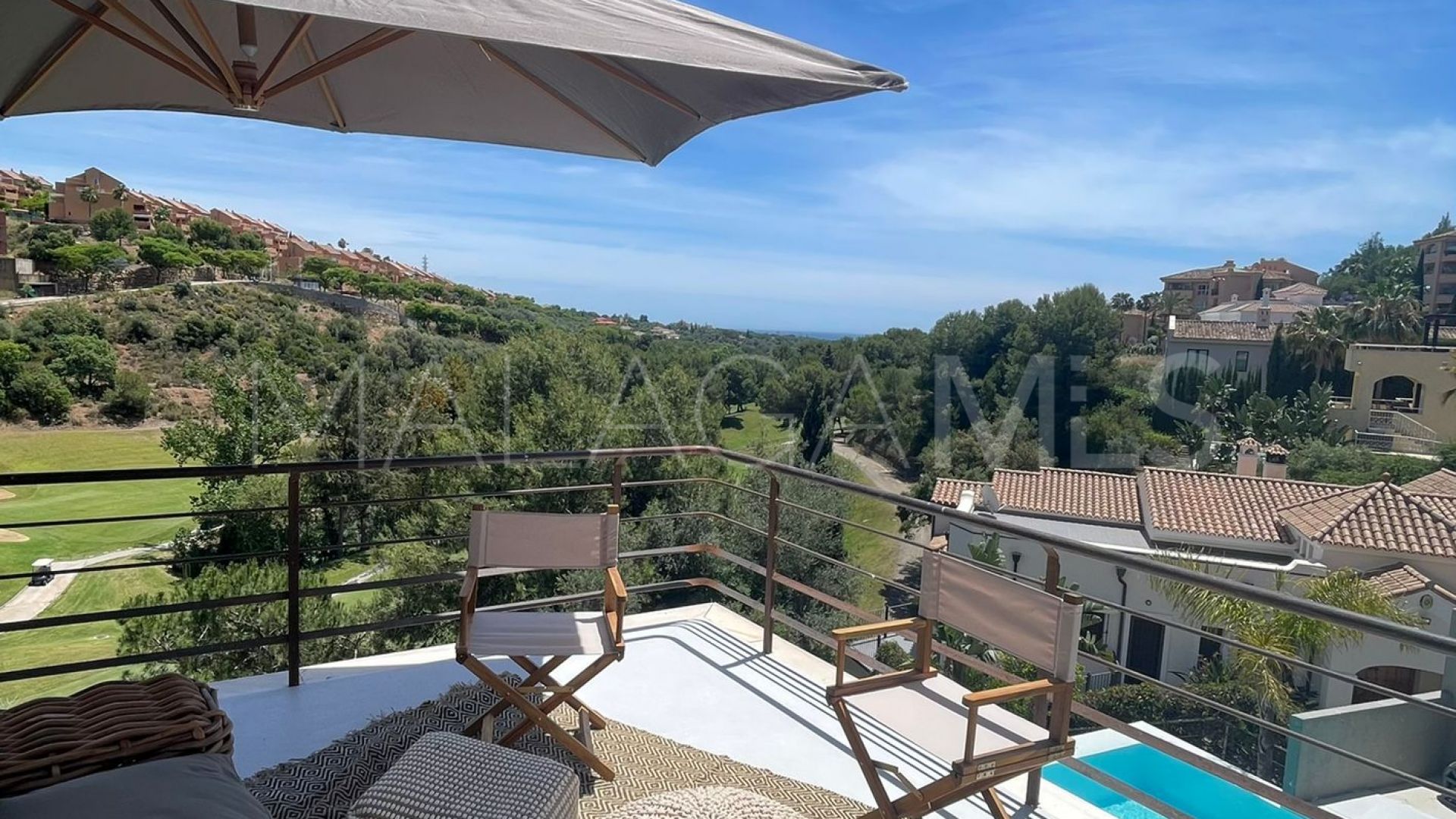 Villa for sale in Elviria