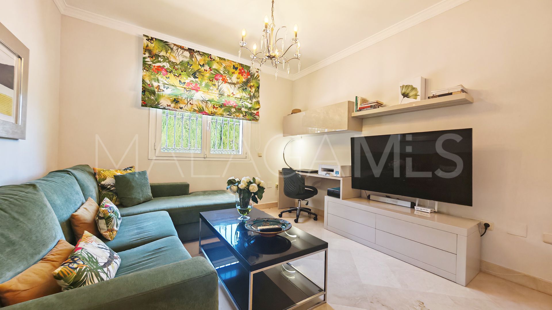 4 bedrooms villa for sale in Elviria