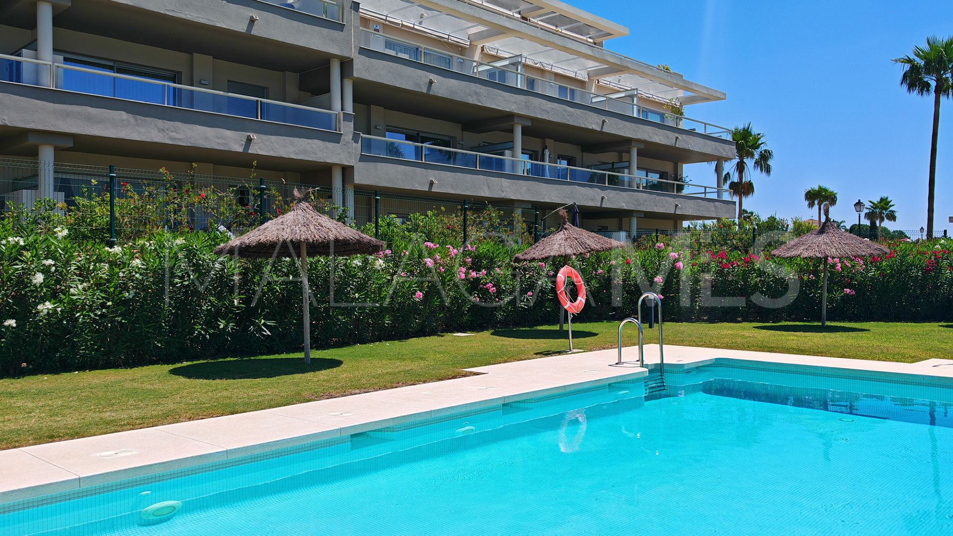 Buy apartamento in Cala de Mijas