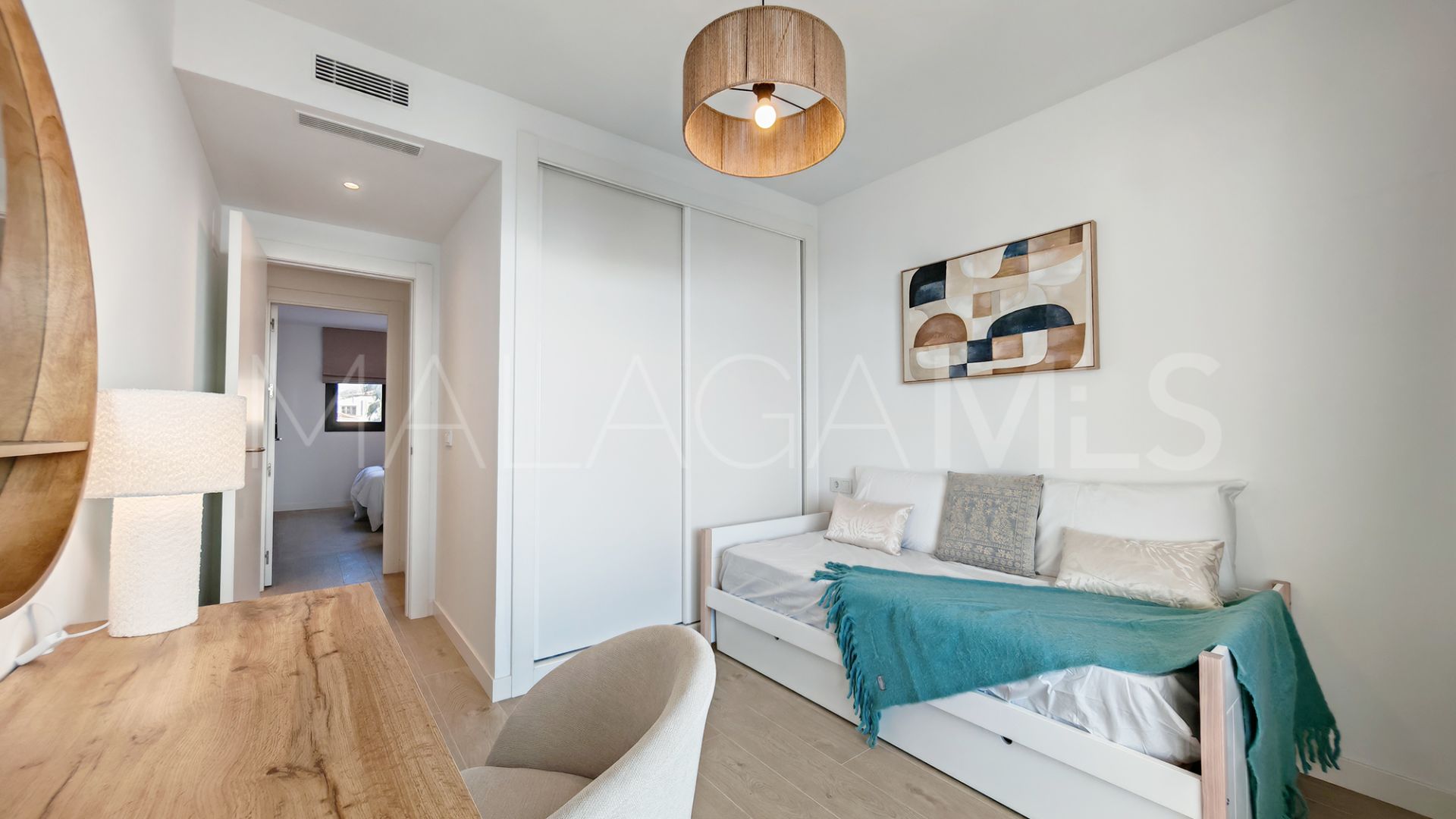 Buy atico duplex in Estepona de 4 bedrooms